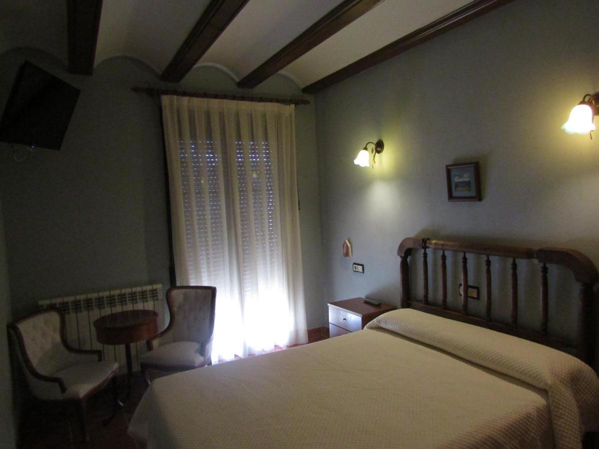 Hostal Paquita Allepuz Εξωτερικό φωτογραφία