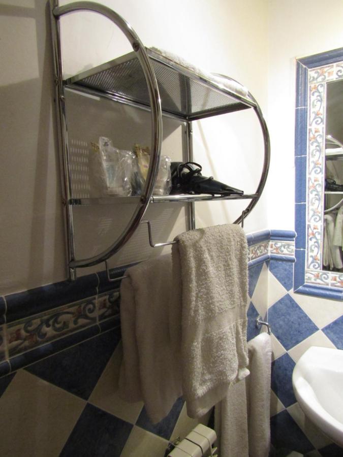 Hostal Paquita Allepuz Εξωτερικό φωτογραφία