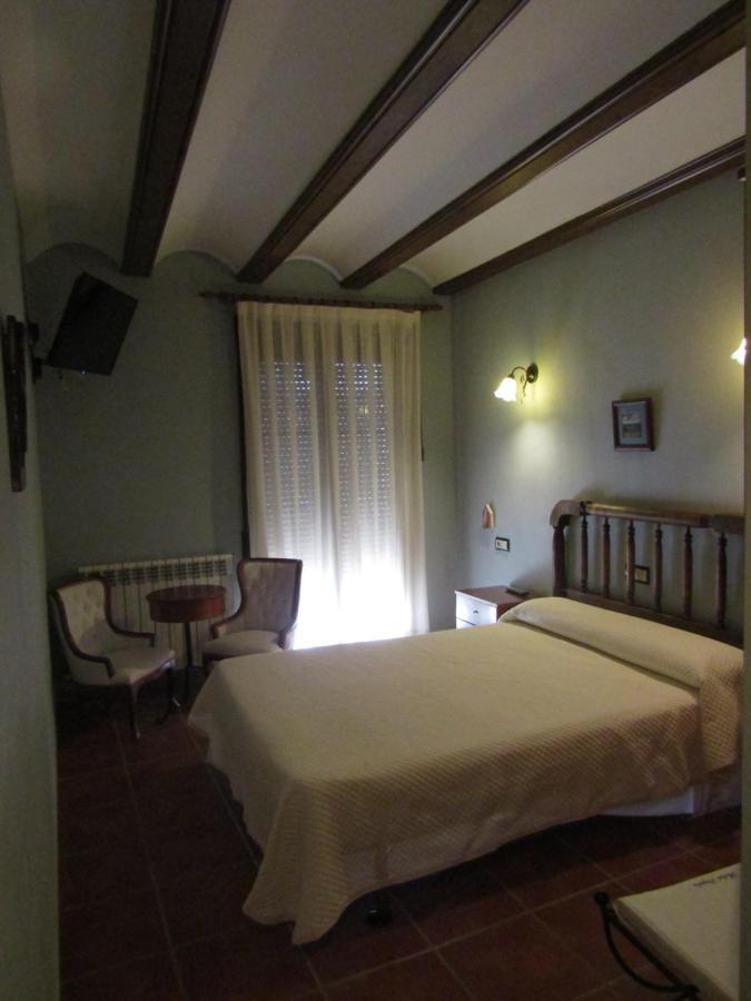 Hostal Paquita Allepuz Εξωτερικό φωτογραφία